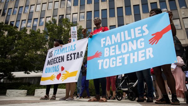 US Pulls Out of Settlement Talks in Family Separation Suits 2