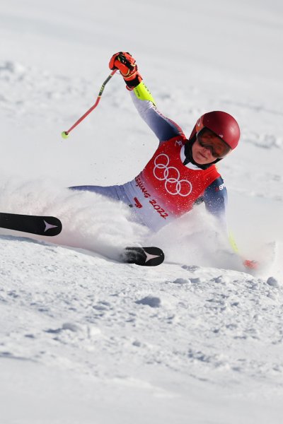 Mikaela Shiffrin during a giant slalom run.