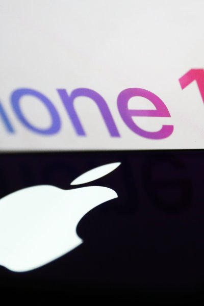 iPhone 14 logo sign.